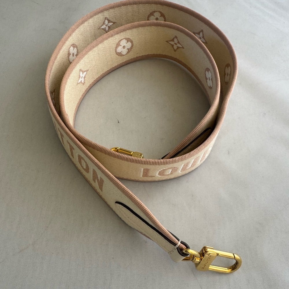 Louis Vuitton Jacquard strap